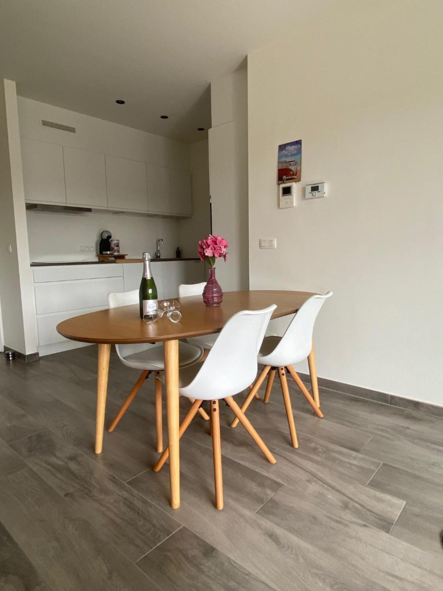Residentie Nivaria Zeebrugge, Met 1 Slaapkamer Aan De Jachthaven Appartement *